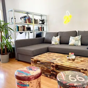 2-zimmer-ferienwohnung-in-zentraler-lage-inkl-wlan-netflix.bestleipzighotels.com/
